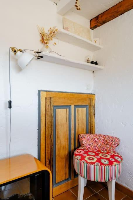 Chambre Atypique Dans Cafe Healthy Saint-Paul-de-Vence Extérieur photo