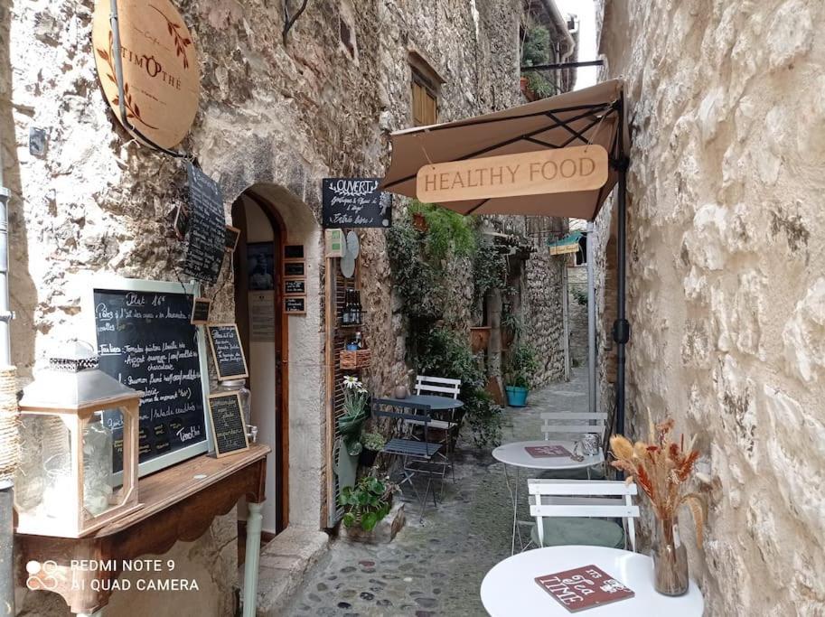 Chambre Atypique Dans Cafe Healthy Saint-Paul-de-Vence Extérieur photo